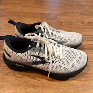 Brooks Revel 6 Sneakers